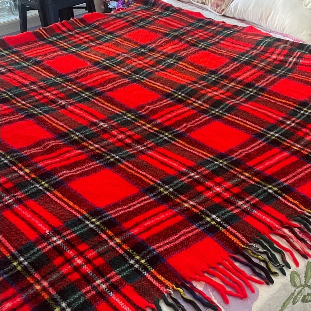 Cozy Red Tartan Blanket